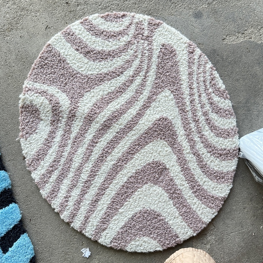 MOOJU RUGS